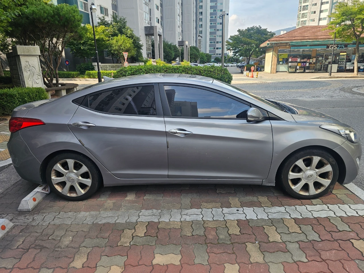 2011년식 아반떼1.6GDi(MD) · 264,000km 실제 거래 차량
