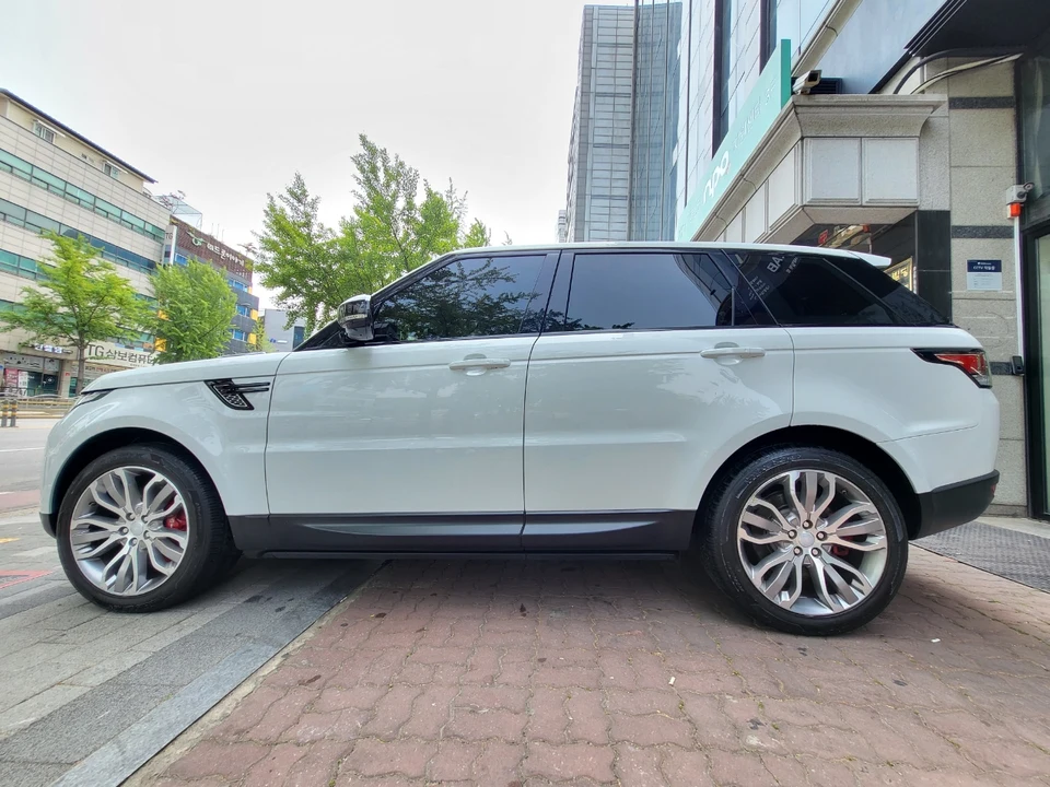 랜드로버 레인지로버 스포츠 3.0 TDV6, HSE 수출 견적 참고 · 2016년식 130,000km 거래사례 실제 거래 차량